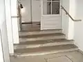 Antrittstufen zum Stiegenhaus.