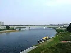 Brücke über den Tama