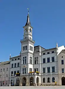 Das Rathaus am Markt, errichtet zwischen 1861 und 1864 (Höhe 42 m)