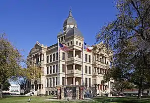 Das Denton County Courthouse in Denton, gelistet im NRHP mit der Nr. 77001438