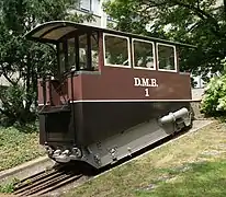 Ehemaliger Standseilbahnwagen bei der Talstation