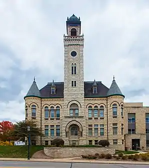 Old Waukesha County Courthouse, seit 1975 im NRHP gelistet