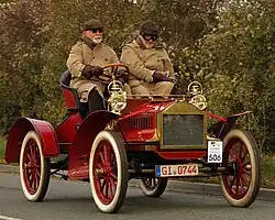 Oldsmobile 10HP Light Touring ohne Tonneau-Aufsatz (1904).