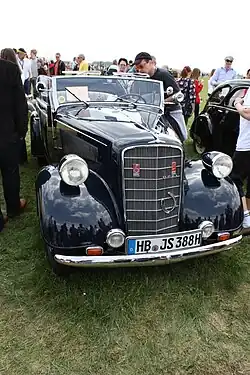 Opel 6 Cabriolet mit zwei Türen