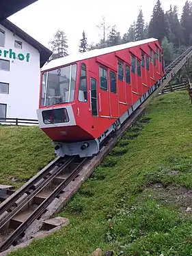 Wagen bei der Talstation