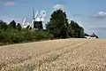 Die zwei Windmühlen am Ortsrand