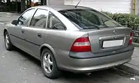 Heckansicht des Vectra Fließheck „Basis“