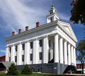 Orange County Courthouse, gelistet im NRHP Nr. 75000009