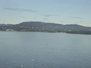 Blick über den Lysakerfjord nach Oslo