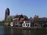 Stadtgraben mit Kirche