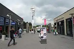 Eingang zum Designer Outlet Soltau