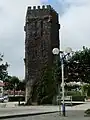 Turmruine als Rest des Château Lonquéty