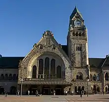 Hauptgiebel Metzer Bahnhof
