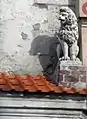 Löwe auf dem Gesims des Erdgeschosses
