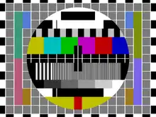 ORF-Testbild in Farbe. Im unteren Balken wurde der Schriftzug „ORF FS1“ oder „ORF FS2“ eingeblendet.