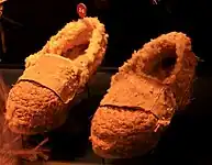 Bastschuhe, mit Lammfell gefüttert (Frankreich, Zweiter Weltkrieg)