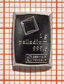Palladium-Kleinbarren (1 Gramm) auf Millimeterpapier