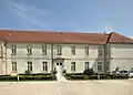 Rathaus im Südflügel des ehemaligen Prioratsgebäudes