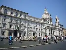 Der Palazzo Pamphilj in Rom, Piazza Navona, mit der Kirche Sant’Agnese in Agone