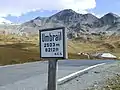 Schild mit veralteter Höhenangabe, noch auf den alten Horizont des Repère Pierre du Niton bezogen