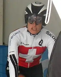 Patricia Schwager beim Start desEinzelzeitfahrens der Strassen-WM 2012