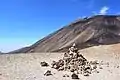 Steinpyramide auf dem Gipfel der Montaña Blanca