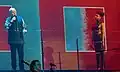 Peter Gabriel mit Ayanna Witter-Johnson bei Don’t Give Up