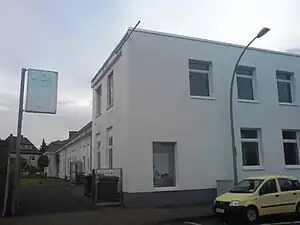 Petrusgemeinde vom Kleinen Kornweg aus gesehen