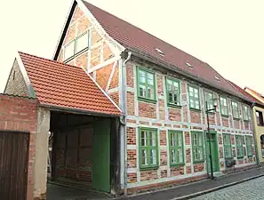 Straßenfront