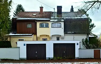 Pfingstrosenstraße 23a-23b