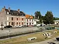 Schleuse in der kanalisierten Somme