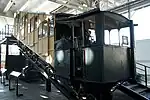 Triebwagen 9 mit gelbem Wagenkasten im Verkehrshaus der Schweiz