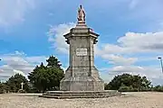 Statue von Pius IX. auf dem Gipfel