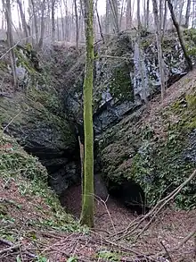 Eingang zum Massengrab von Planinca