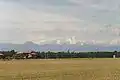 Die Po-Ebene bei Borgomanero mit den Walliser Alpen im Hintergrund