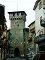 Mittelalterliches Stadttor in Lanzo