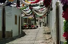 Volksfestdekoration in Moncarapacho, Portugal