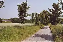 Alte Dresden-Teplitzer Poststraße und Trasse der A 17 bei Göppersdorf
