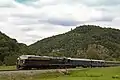 Zug bei Hanging Rock nördlich von Romney