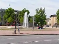 Blick nach Nordwesten, hintenrechts die Allee nach Sanssouci