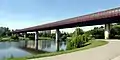 Röhre der Metro B über den zentralen Park der „Südweststadt“