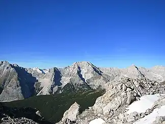 Die Praxmarerkarspitzen in der Gleirsch-Halltal-Kette von der Nordkette