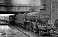 Zwei K3 im Personenzugdienst 1960 vor einem Verstärkerzug im Bahnhof von Preston im ehemaligen Netz der LMS