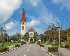 Evang.-ref. Kirche oberhalb Bahnhof Wallisellen