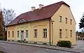 Putzbänderung auf dem Mittelrisalit, um 1800, rekonstruiert (ehem. Gasthof, Parkring 23, Paretz)