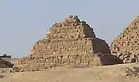 Königinnenpyramide G III-b