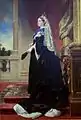 Queen Victoria mit Krone, Spitzenschleier, Juwelenhalsband, schwarzem Taftjäckchen mit Trompetenärmeln, Ordensband, Orden, Fächer; Gemälde von Winterhalter, um 1880