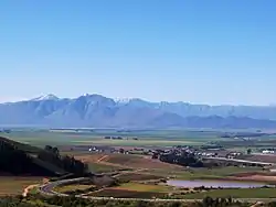 Blick von der R46 auf Riebeek Kasteel