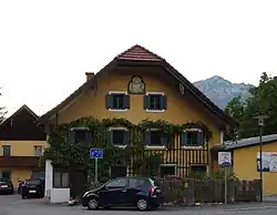 MittermühleSüdfassade mit Heiligenbild
