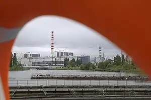 Erste und dritte Baustufe (im Hintergrund) des Kernkraftwerks